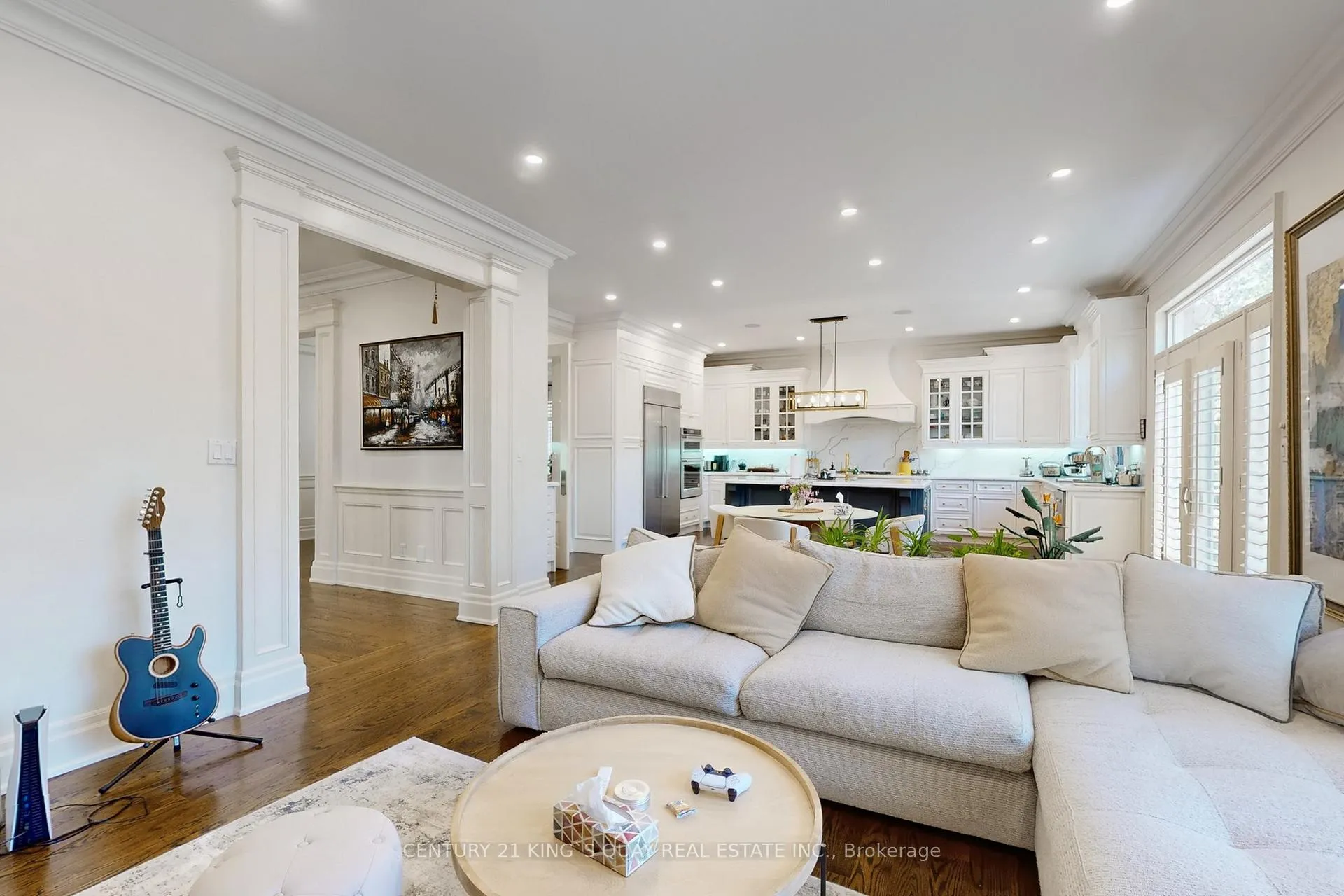 Photo 11 of 488A Fairlawn Avenue, Toronto, Bedford Park-Nortown — HOMEH