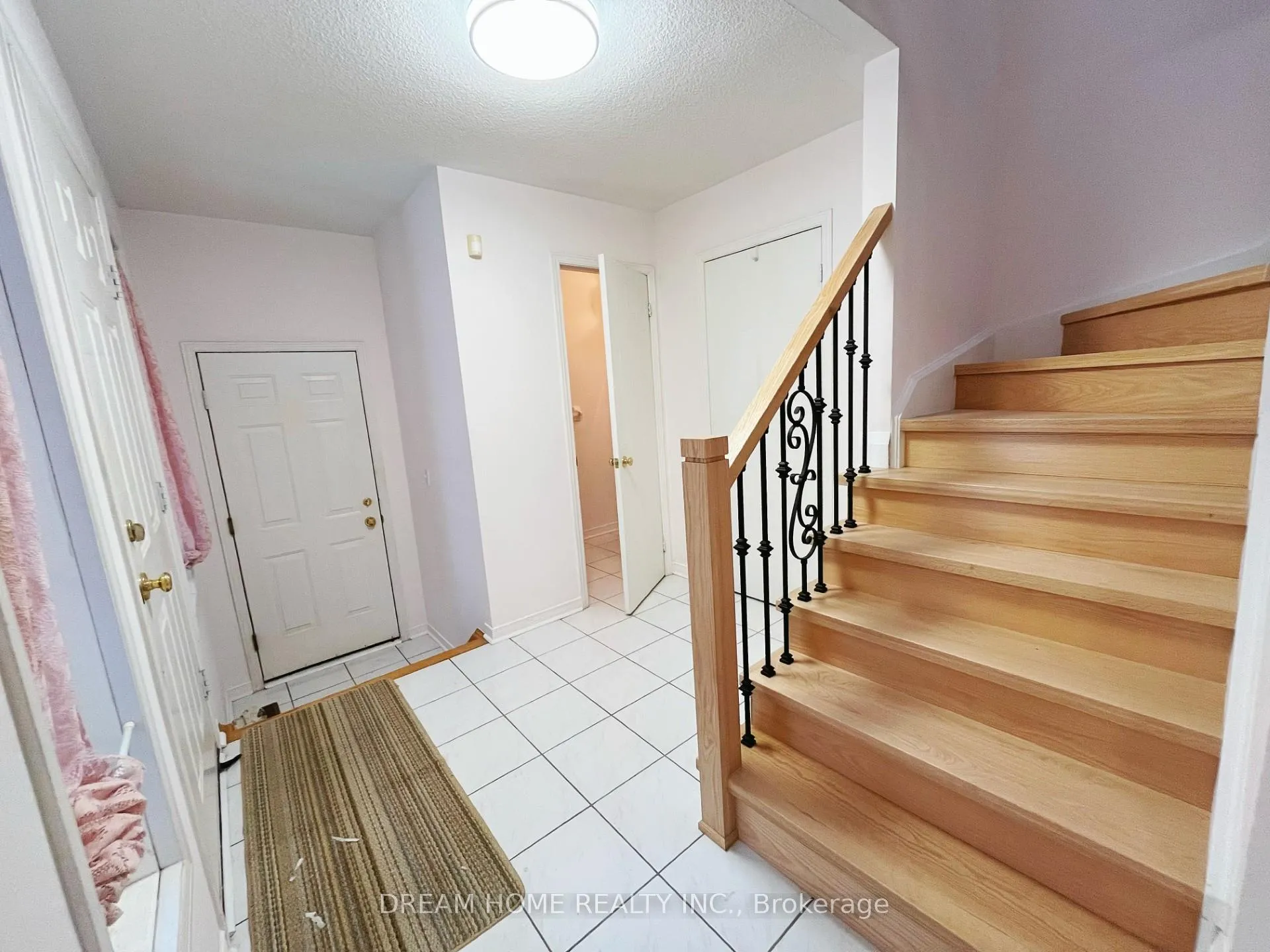 Photo 6 of 79 Cairncross Crescent, Markham, Milliken Mills East — HOMEH