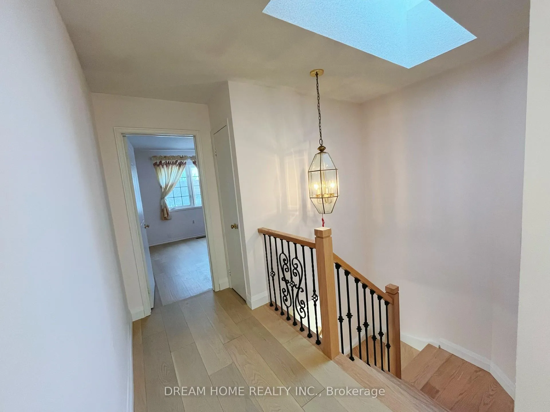 Photo 11 of 79 Cairncross Crescent, Markham, Milliken Mills East — HOMEH