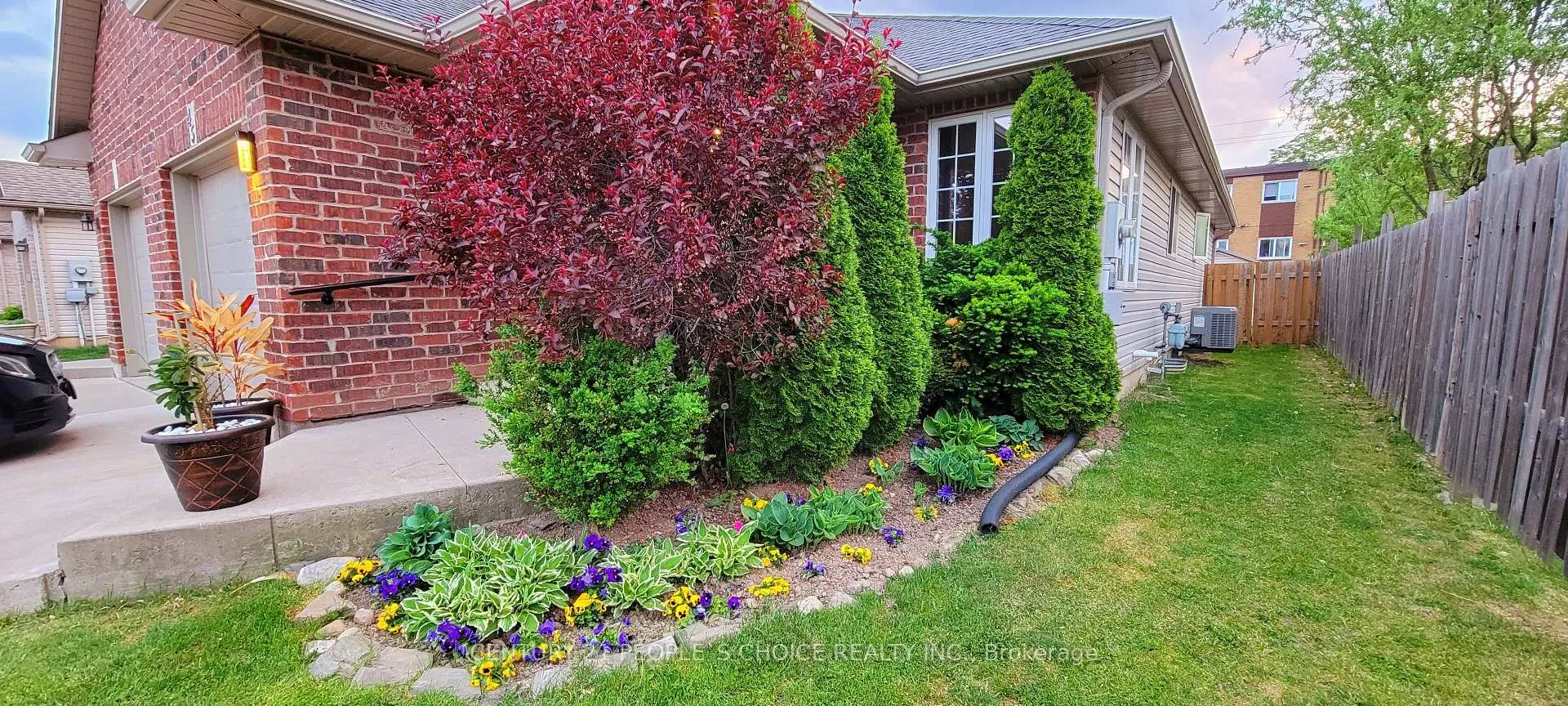 Front of 45 Nathalie Court