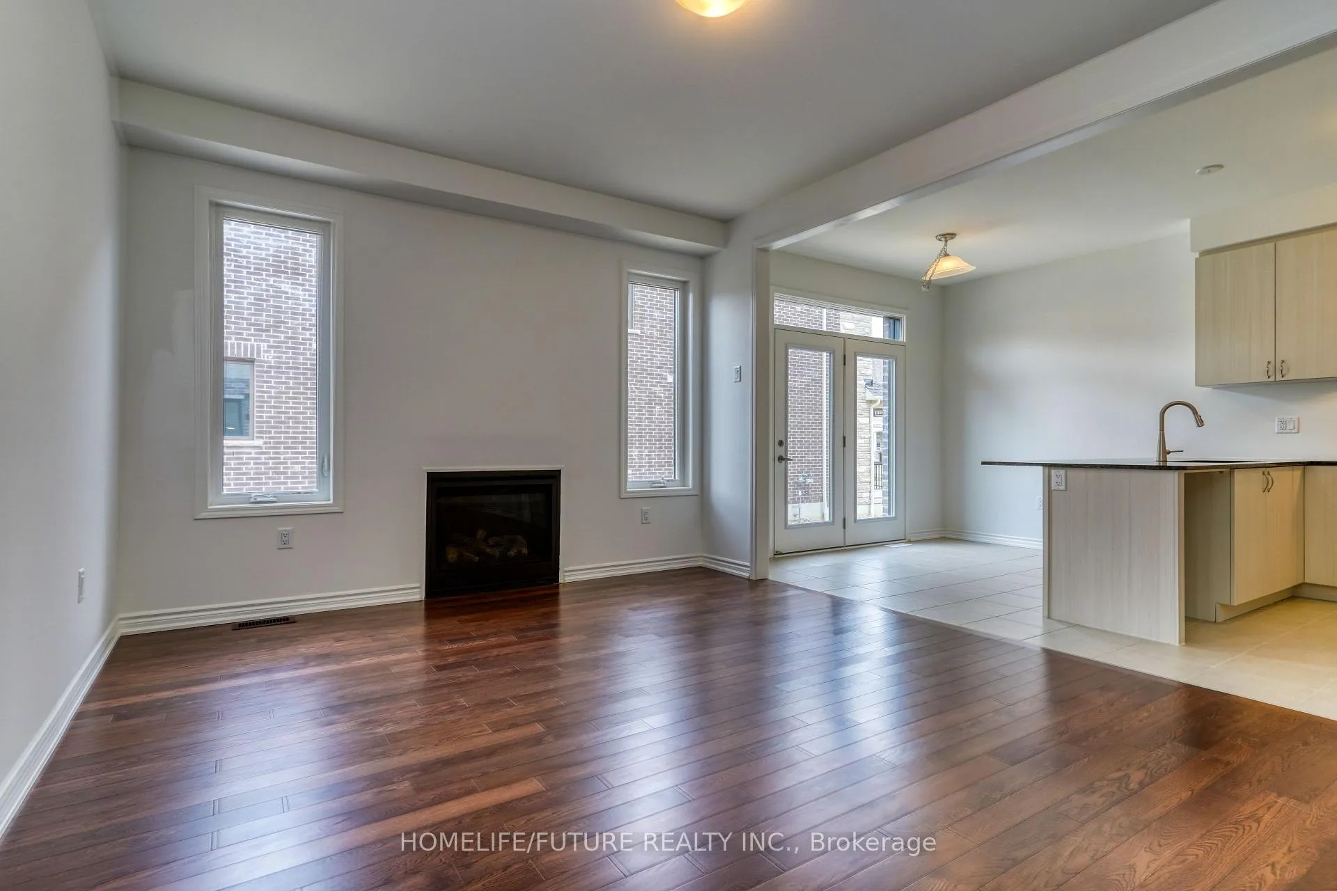 Photo 13 of 1481 MockingBird Square, Pickering, Rural Pickering — HOMEH