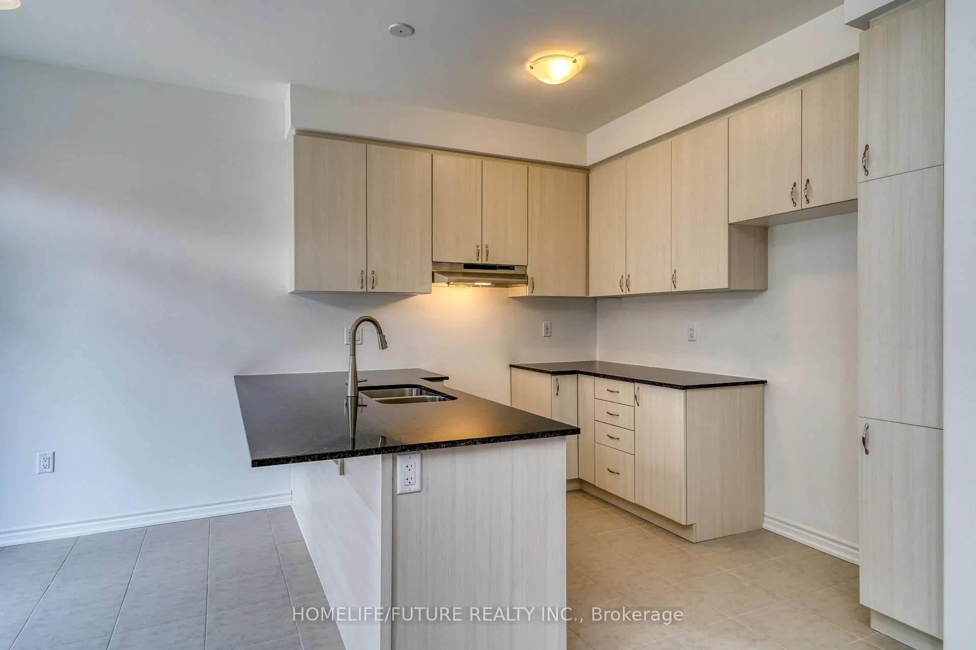 Photo 16 of 1481 MockingBird Square, Pickering, Rural Pickering — HOMEH