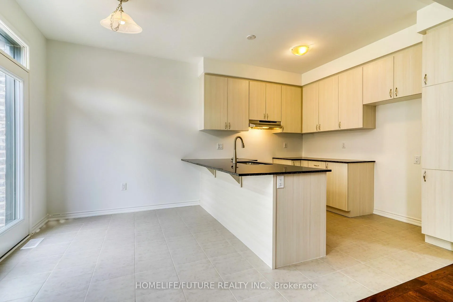Photo 19 of 1481 MockingBird Square, Pickering, Rural Pickering — HOMEH