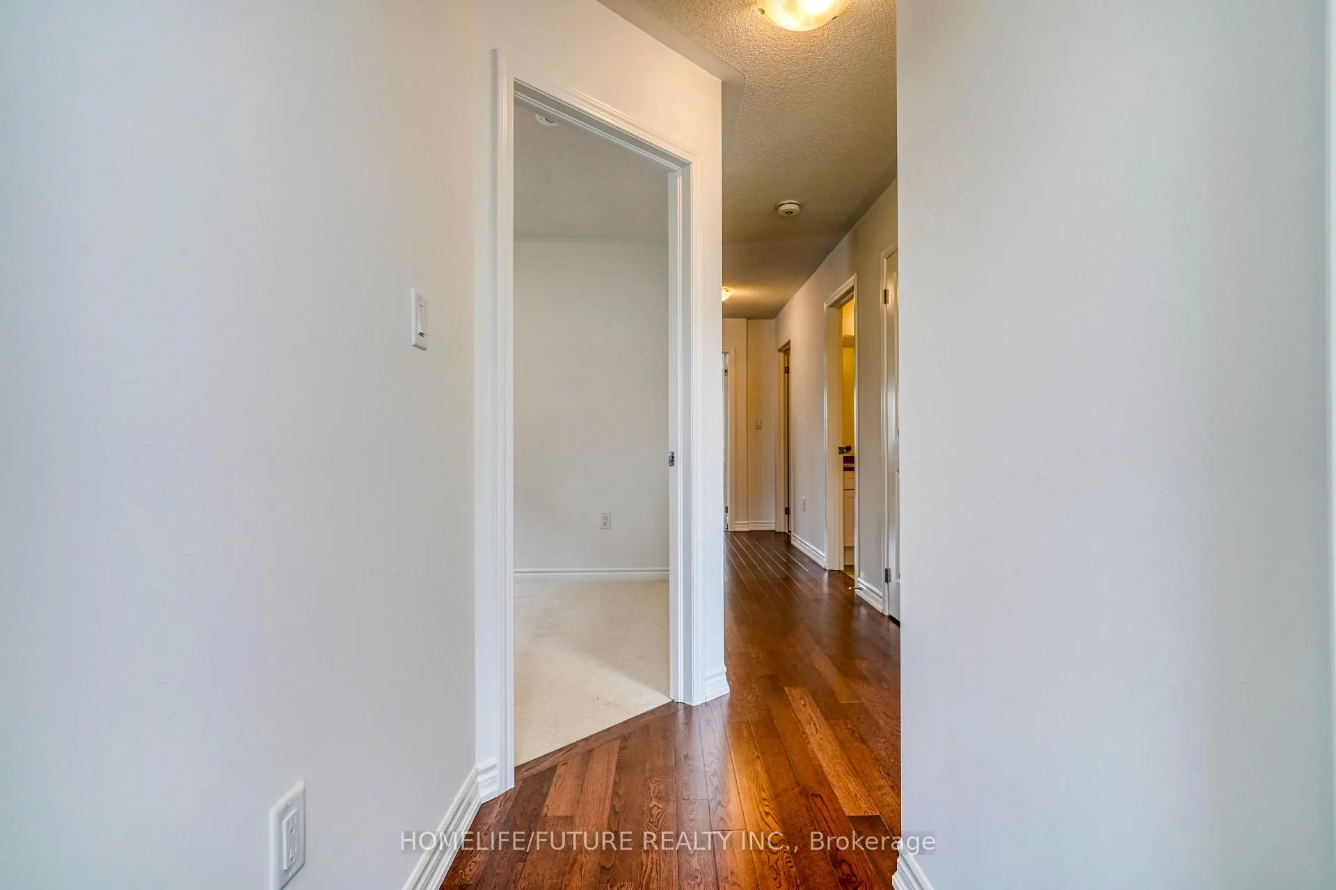 Photo 28 of 1481 MockingBird Square, Pickering, Rural Pickering — HOMEH