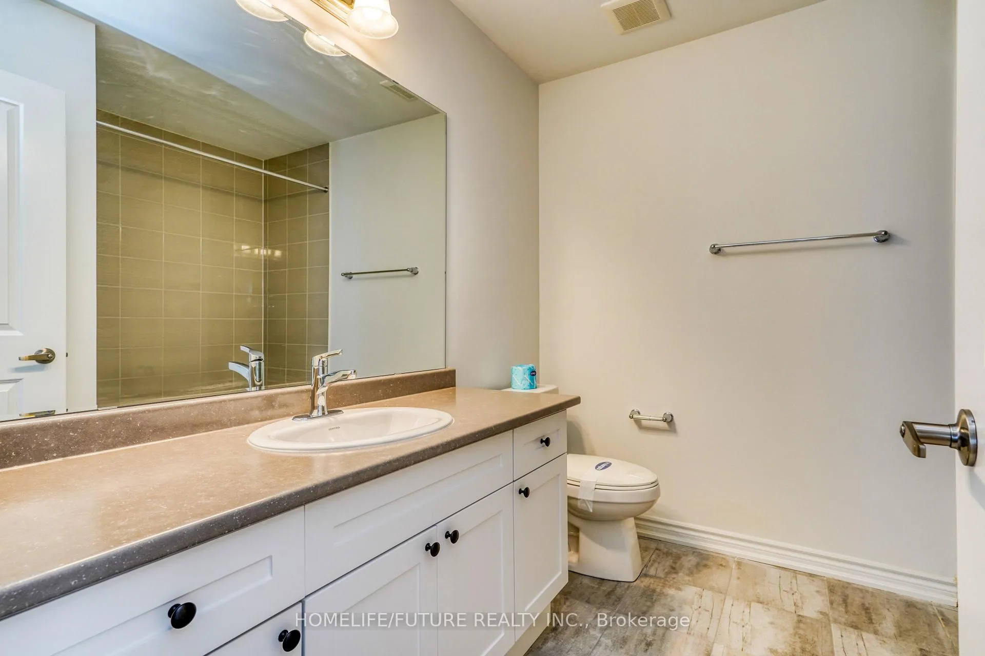 Photo 35 of 1481 MockingBird Square, Pickering, Rural Pickering — HOMEH