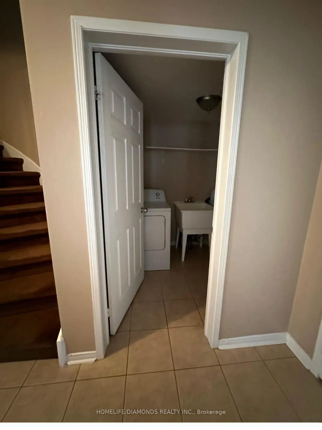 Photo 7 of Unit UPPER, 39 Capistro Street, Brampton, Fletcher's Meadow — HOMEH