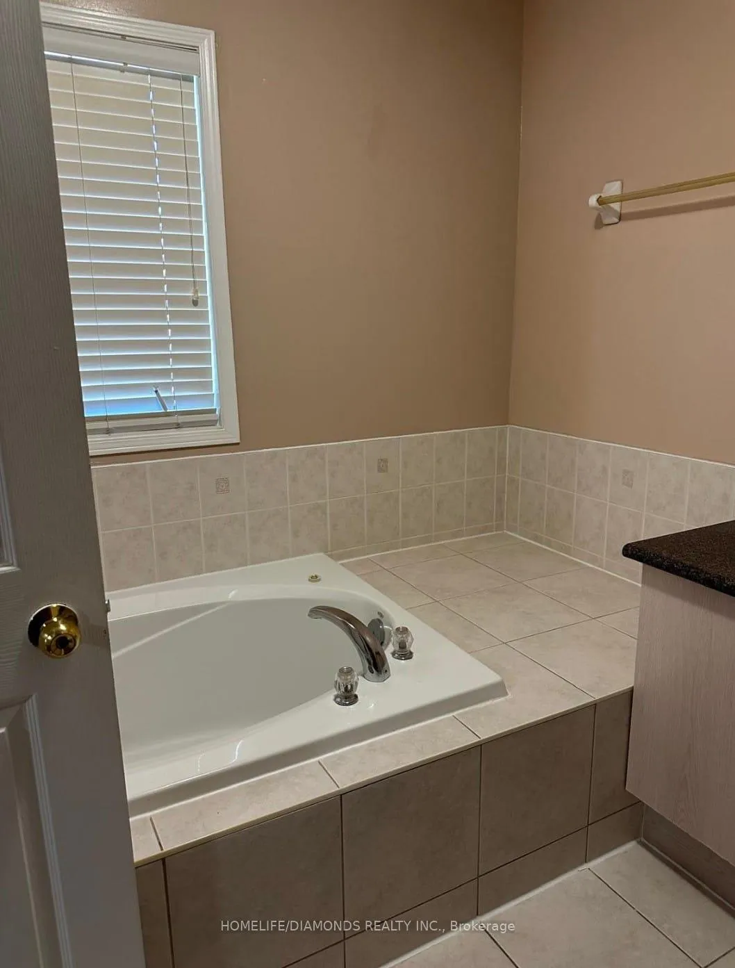 Photo 12 of Unit UPPER, 39 Capistro Street, Brampton, Fletcher's Meadow — HOMEH