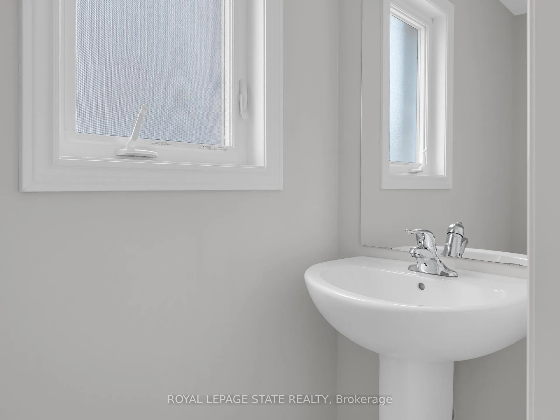 Photo 7 of 9573 Tallgrass Avenue, Niagara Falls, Lyons Creek — HOMEH