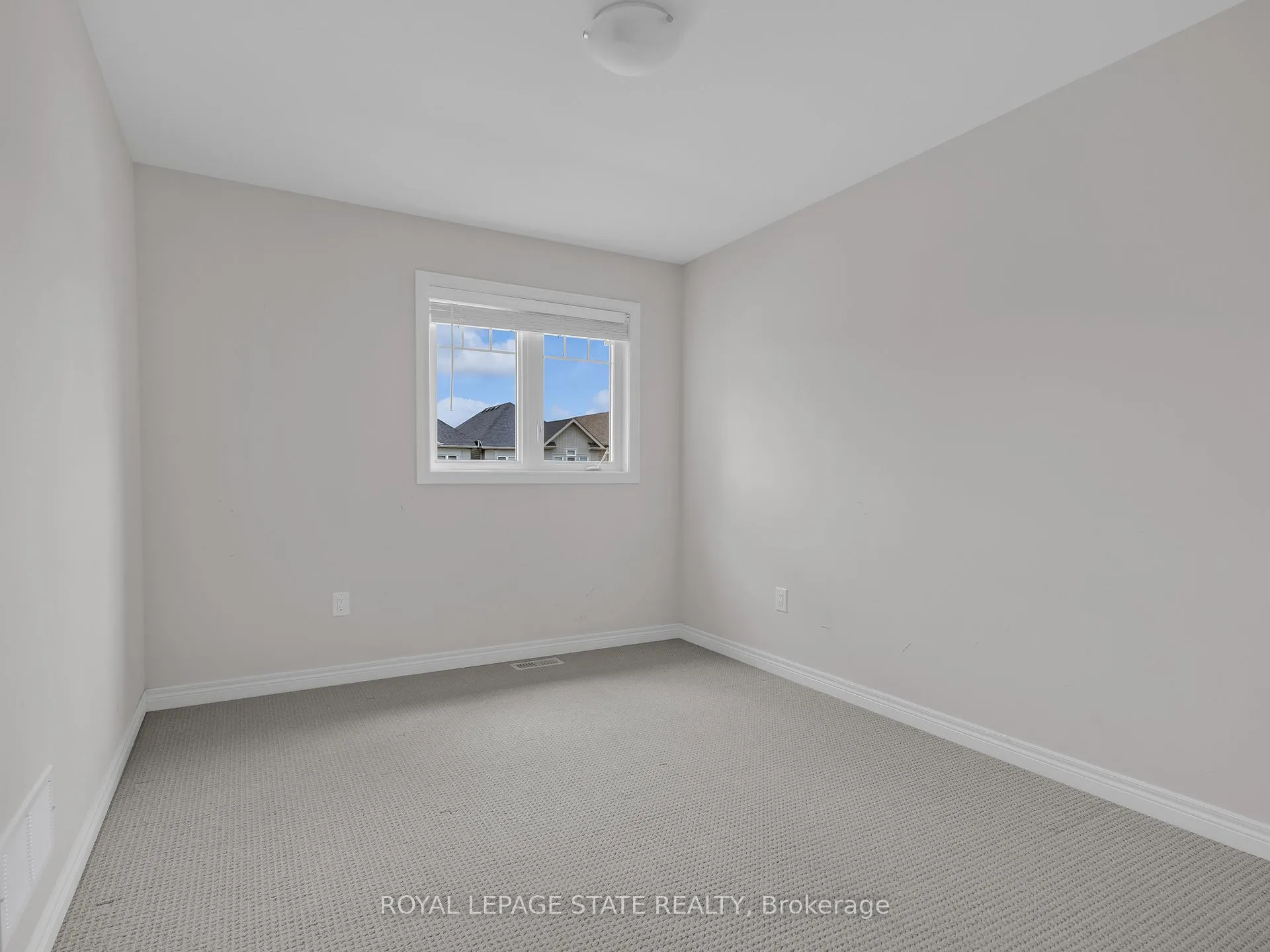 Photo 10 of 9573 Tallgrass Avenue, Niagara Falls, Lyons Creek — HOMEH