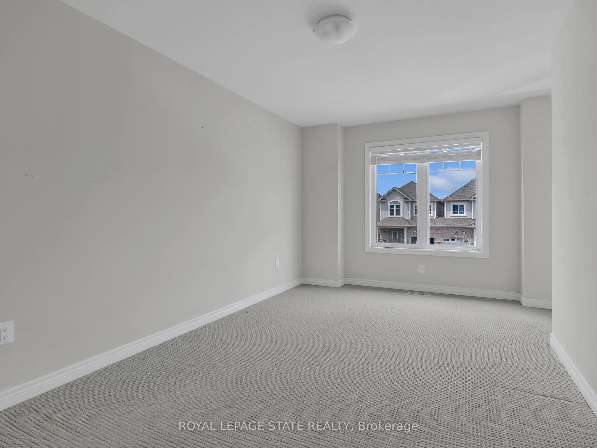 Photo 12 of 9573 Tallgrass Avenue, Niagara Falls, Lyons Creek — HOMEH