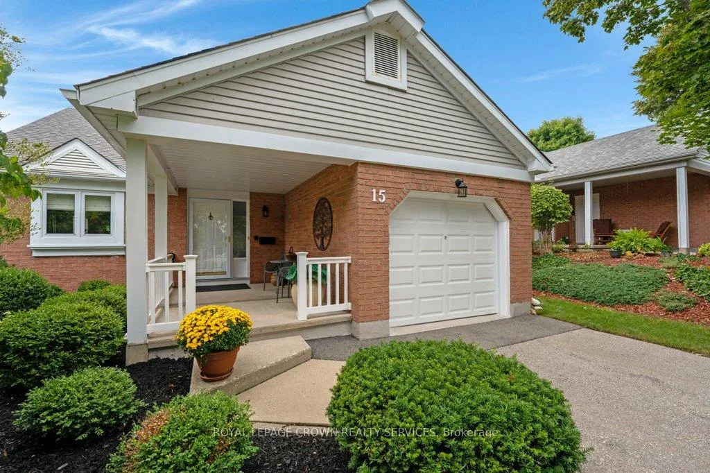 Photo 2 of 15 Quinte Crescent, Kitchener — HOMEH