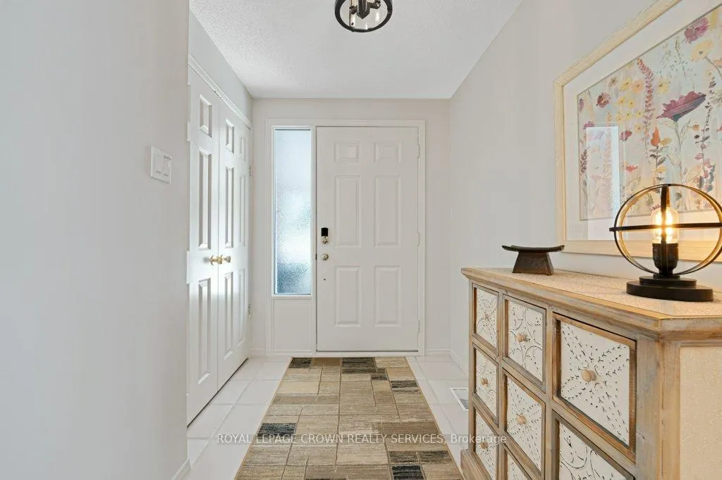 Photo 4 of 15 Quinte Crescent, Kitchener — HOMEH