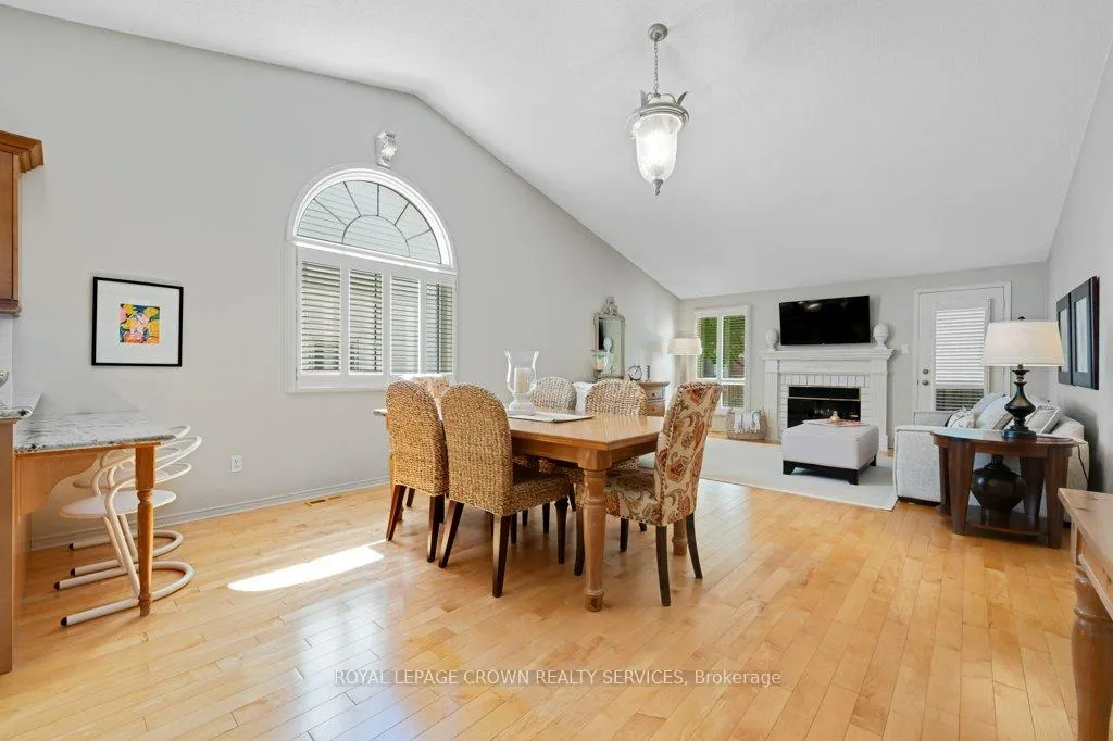 Photo 6 of 15 Quinte Crescent, Kitchener — HOMEH