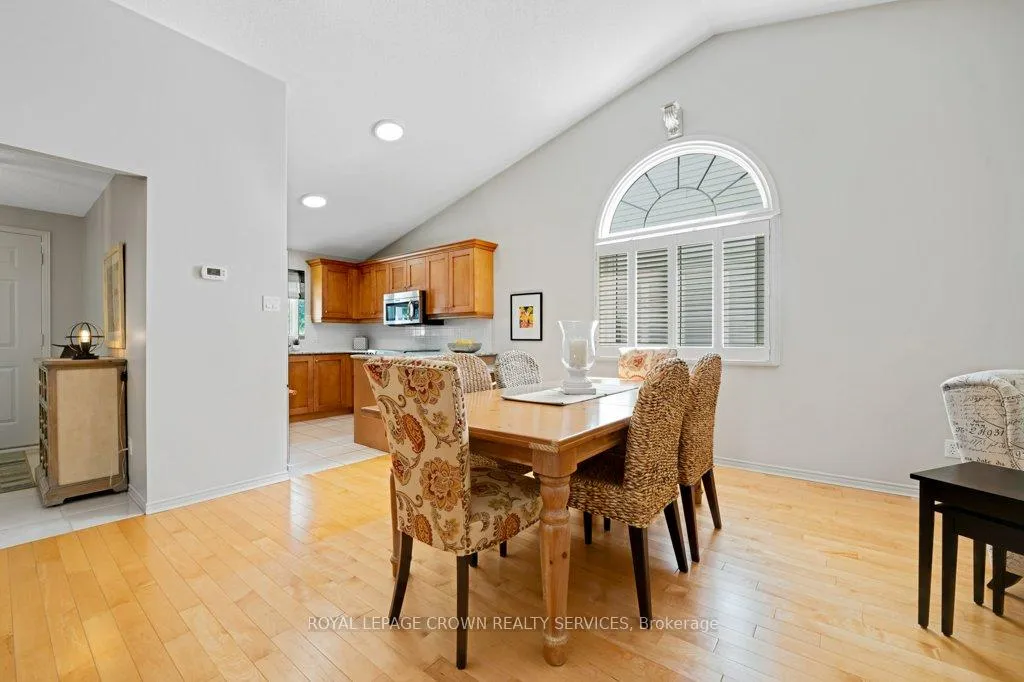 Photo 7 of 15 Quinte Crescent, Kitchener — HOMEH
