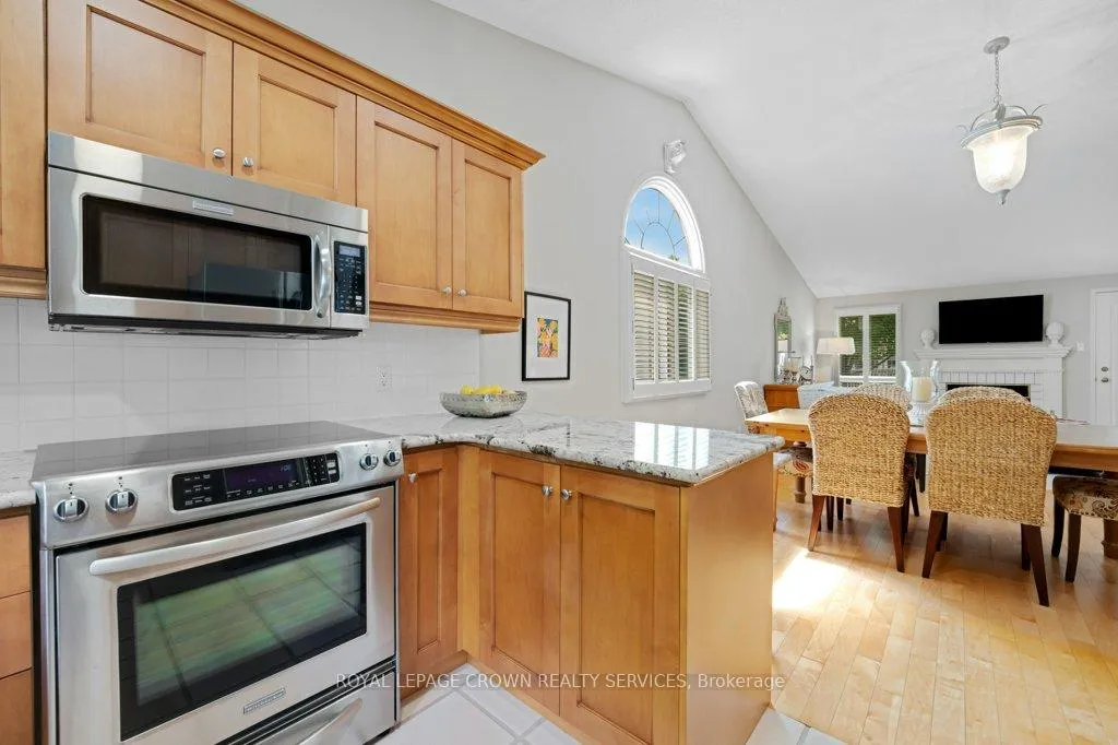 Photo 11 of 15 Quinte Crescent, Kitchener — HOMEH