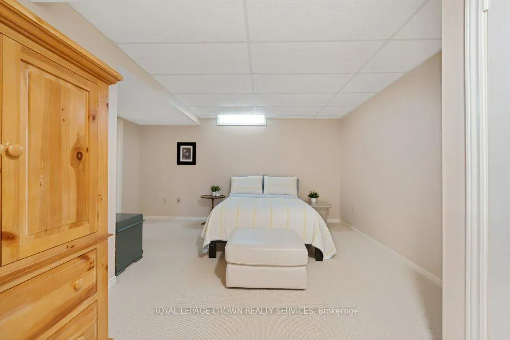 Photo 23 of 15 Quinte Crescent, Kitchener — HOMEH