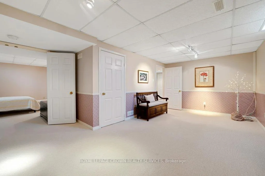 Photo 25 of 15 Quinte Crescent, Kitchener — HOMEH