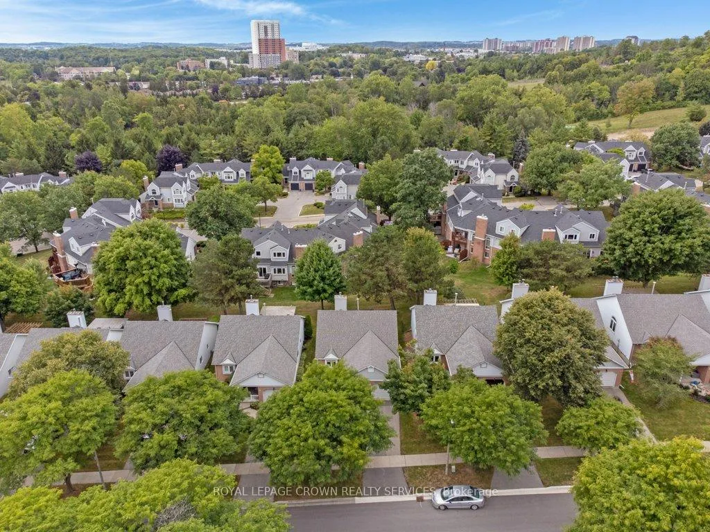 Photo 32 of 15 Quinte Crescent, Kitchener — HOMEH