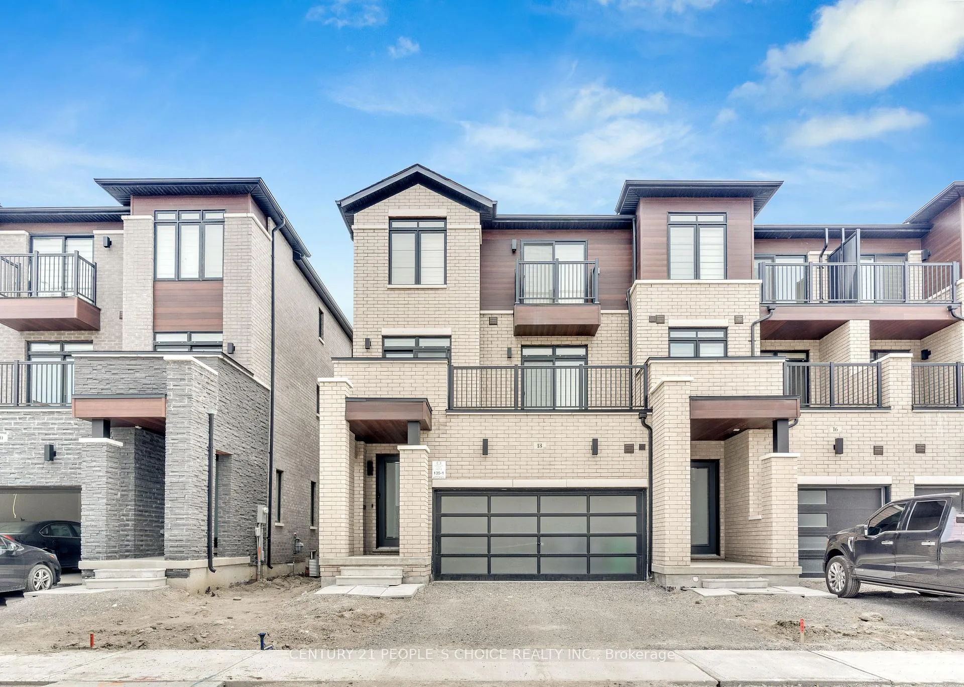 Photo 1 of 18 Skyridge Drive, Brampton, Bram East — HOMEH