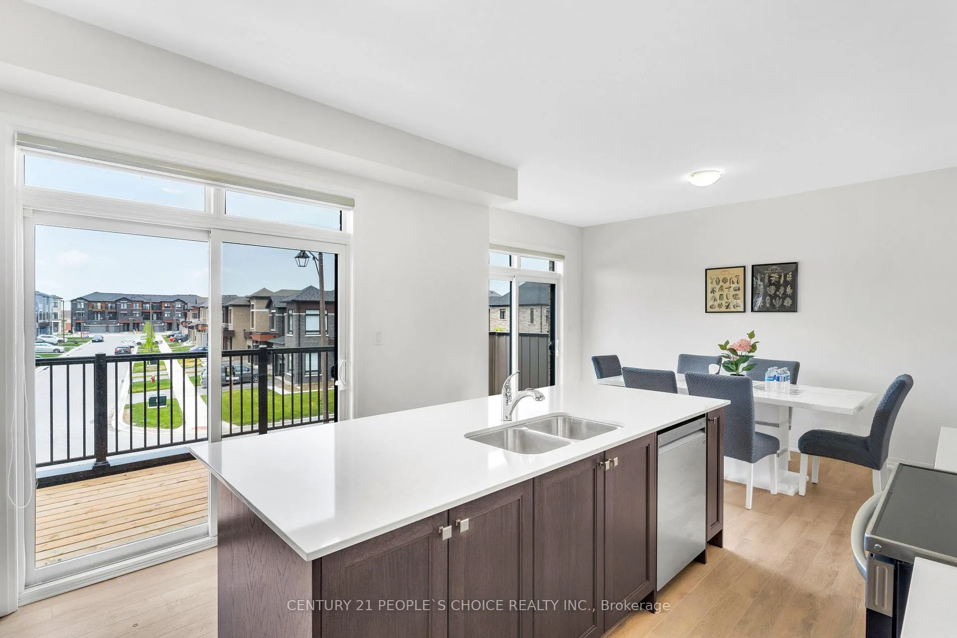 Photo 5 of 18 Skyridge Drive, Brampton, Bram East — HOMEH