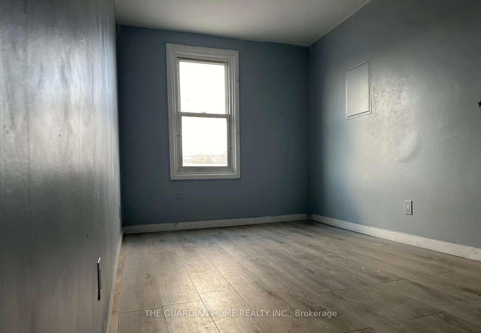 Photo 4 of Unit 2, 1525 Barton Street E, Hamilton, Homeside — HOMEH