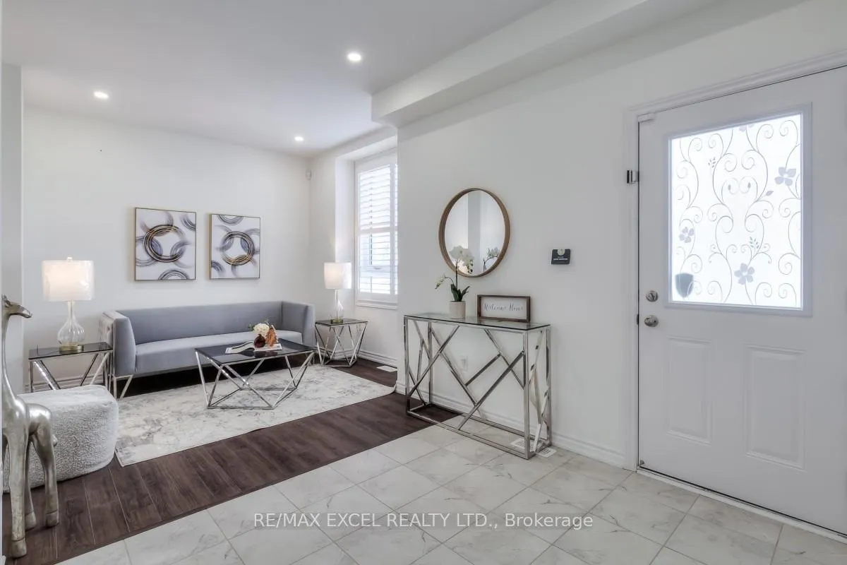 Photo 2 of 30 Massachusetts Lane, Markham, Wismer — HOMEH