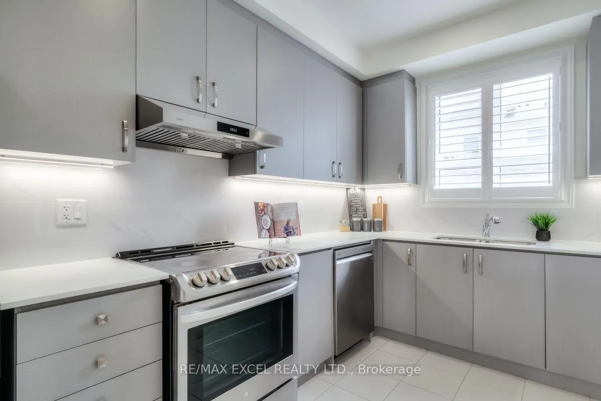 Photo 16 of 30 Massachusetts Lane, Markham, Wismer — HOMEH