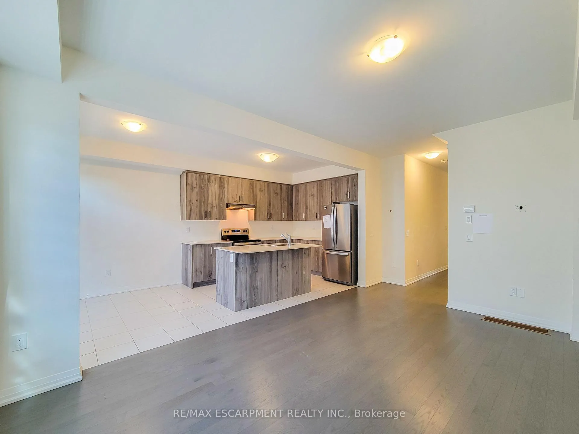 Photo 8 of Unit 4, 10 Freedom Crescent, Hamilton, Mount Hope — HOMEH