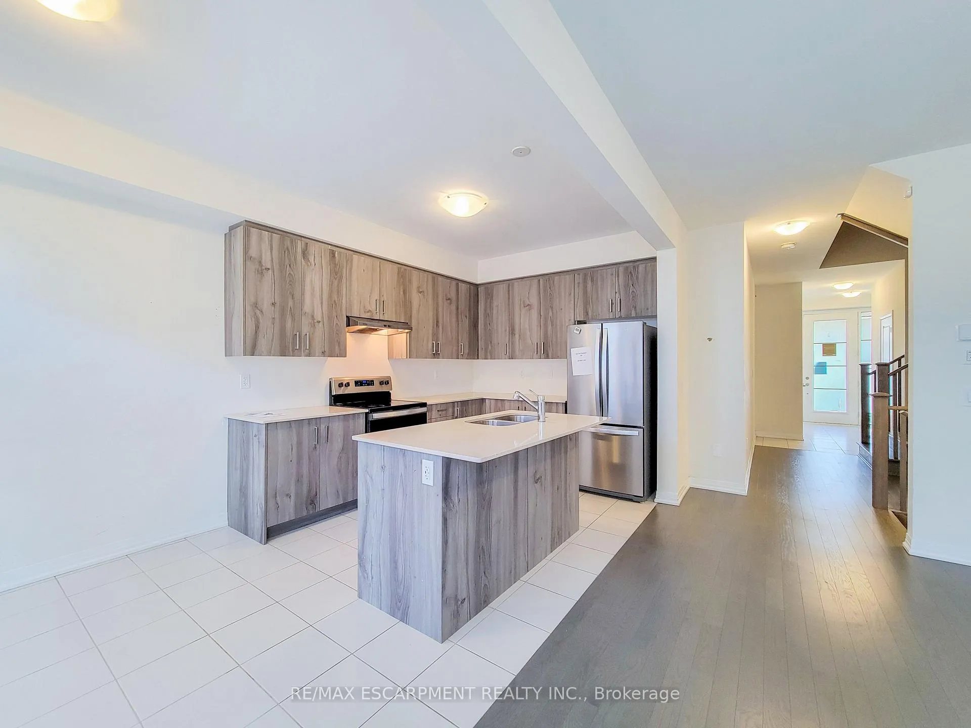 Photo 9 of Unit 4, 10 Freedom Crescent, Hamilton, Mount Hope — HOMEH