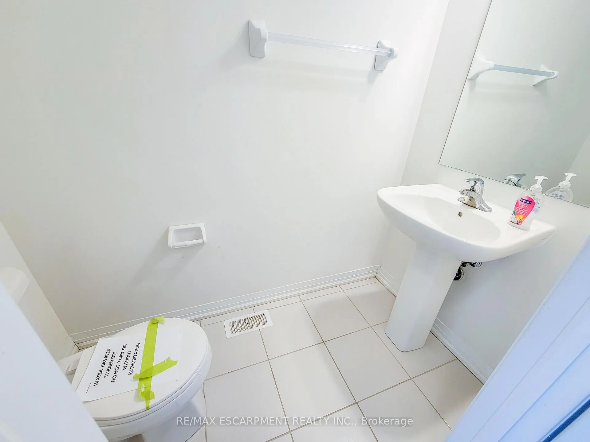 Photo 15 of Unit 4, 10 Freedom Crescent, Hamilton, Mount Hope — HOMEH