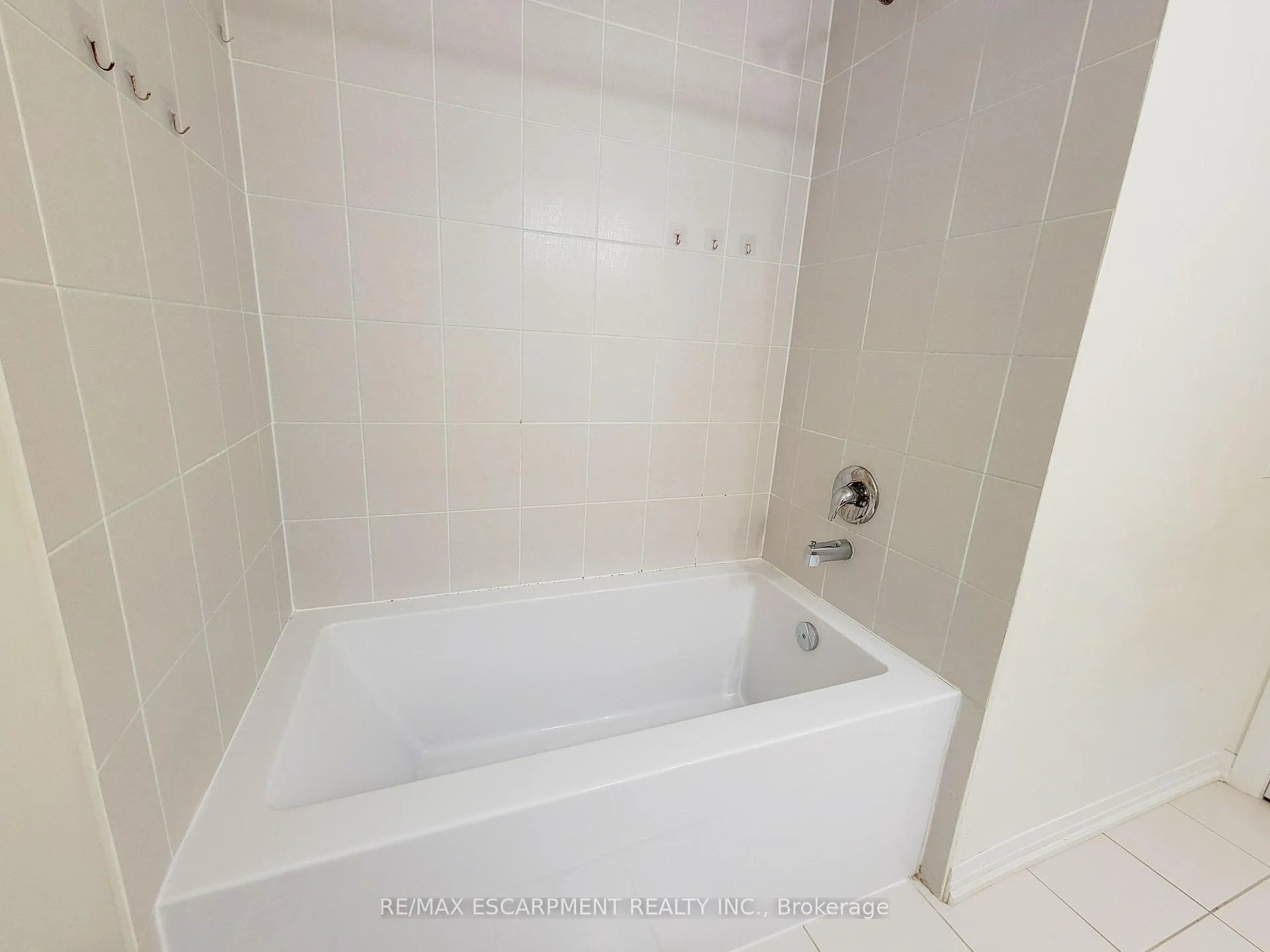 Photo 23 of Unit 4, 10 Freedom Crescent, Hamilton, Mount Hope — HOMEH