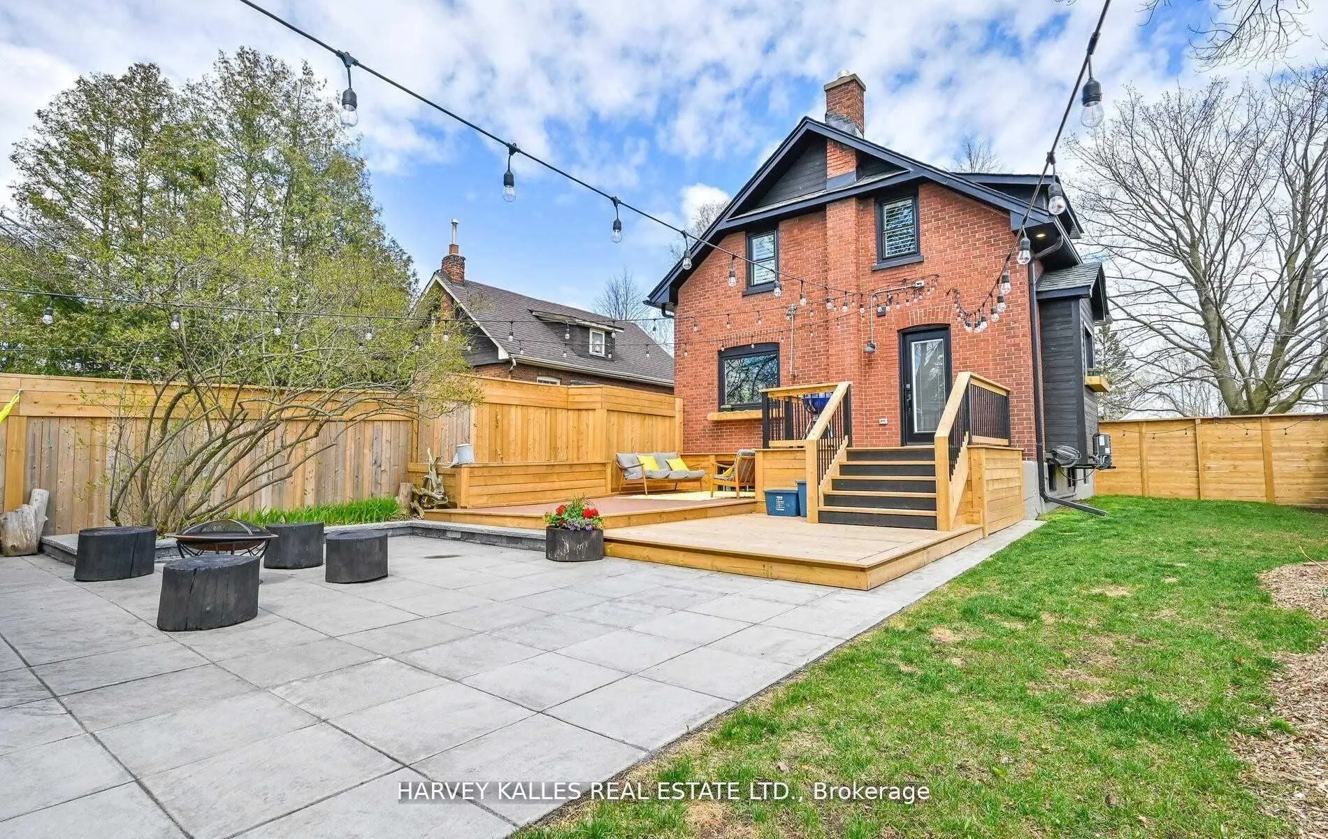 Photo 10 of 262 Oshawa Boulevard S, Oshawa, Central — HOMEH