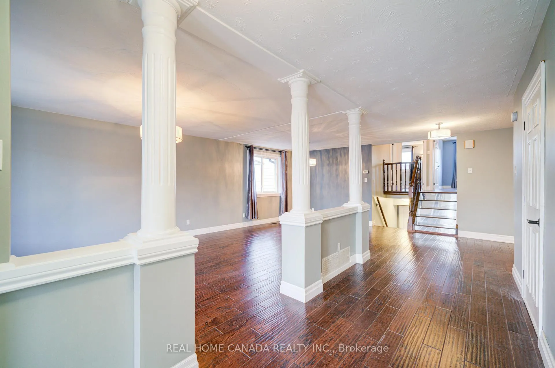 Photo 4 of 320 Highridge Ave, Hamilton, Riverdale — HOMEH