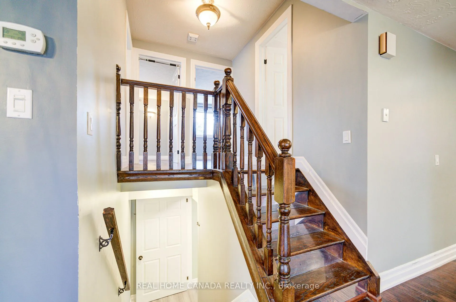 Photo 15 of 320 Highridge Ave, Hamilton, Riverdale — HOMEH