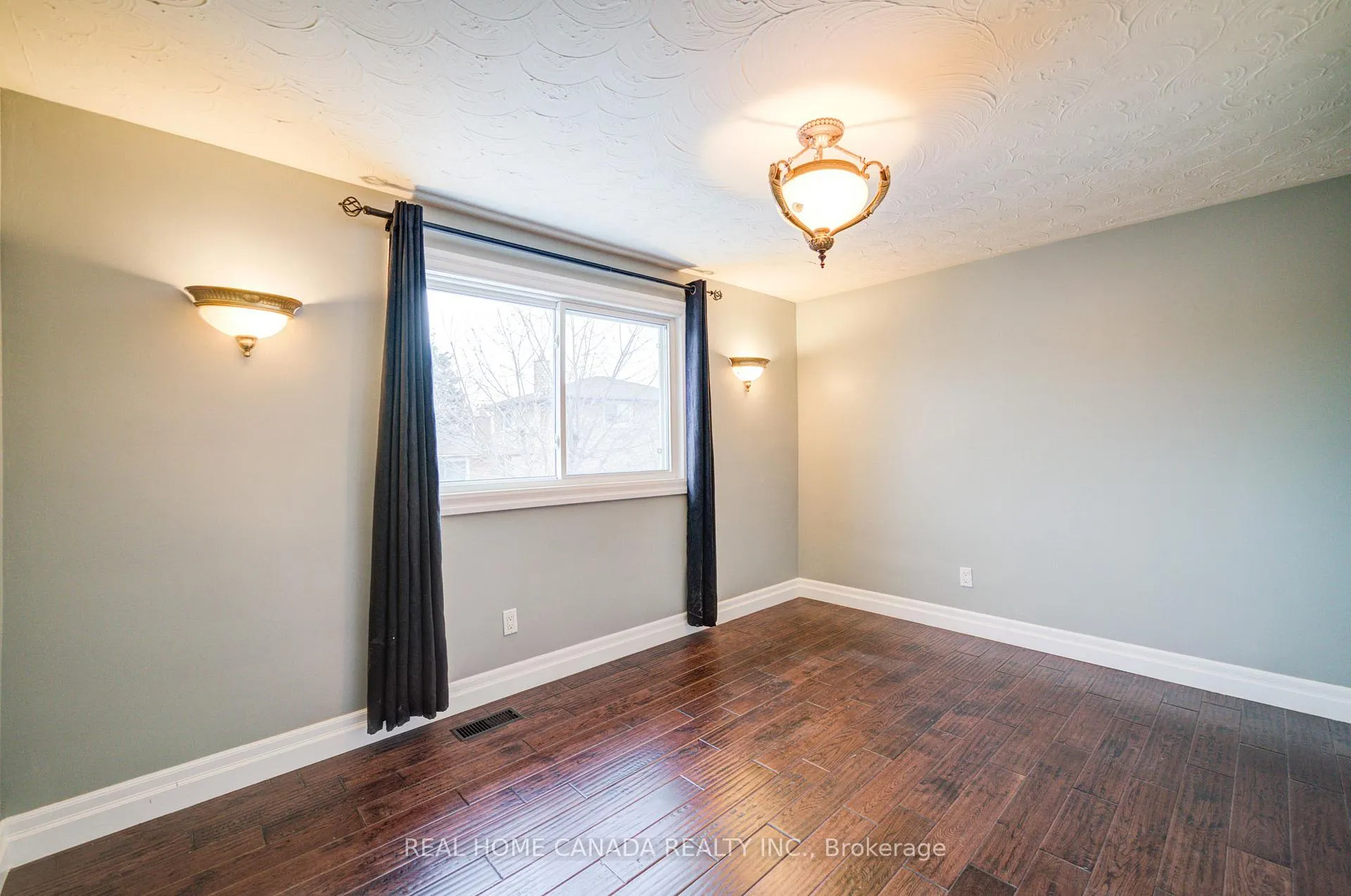 Photo 22 of 320 Highridge Ave, Hamilton, Riverdale — HOMEH