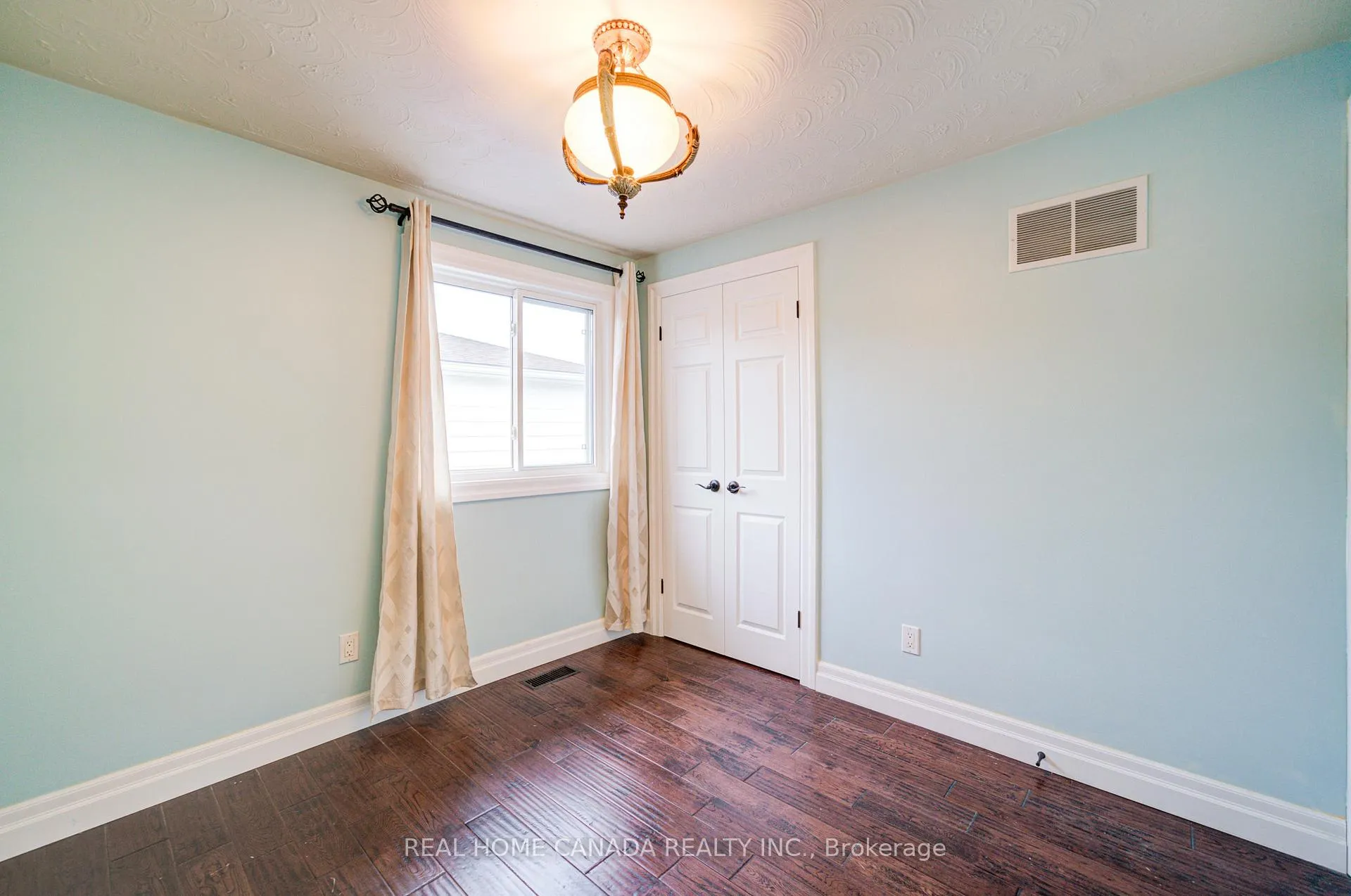 Photo 24 of 320 Highridge Ave, Hamilton, Riverdale — HOMEH
