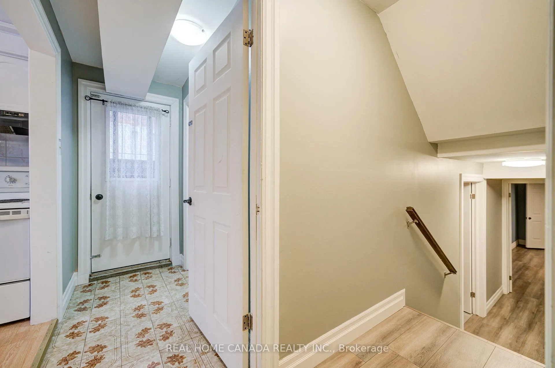 Photo 25 of 320 Highridge Ave, Hamilton, Riverdale — HOMEH