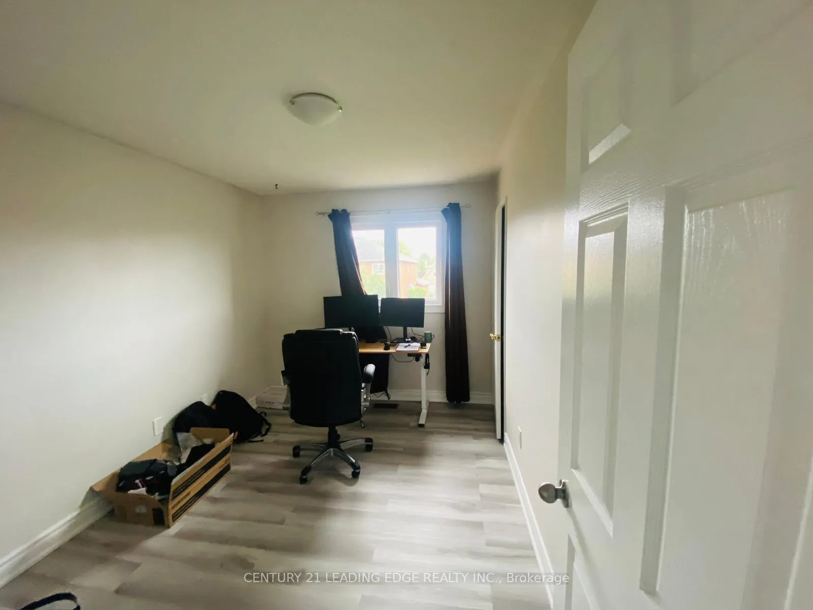 Photo 28 of 23 Winterberry Drive, Whitby, Rolling Acres — HOMEH