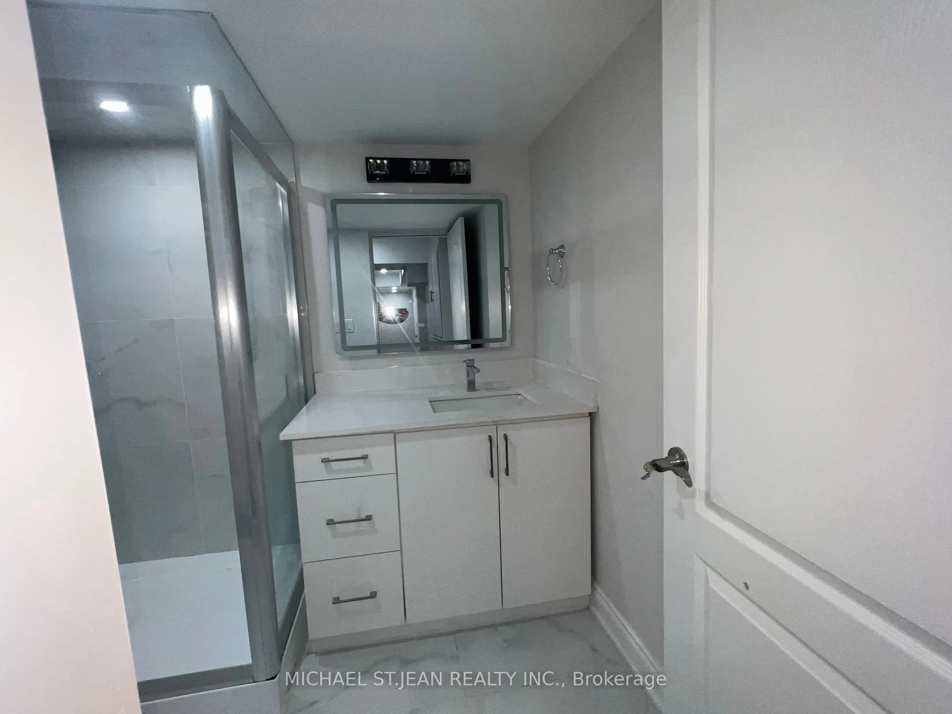 Photo 14 of Unit 2, 29 Bowman Crescent, Thorold, Hurricane/Merrittville — HOMEH