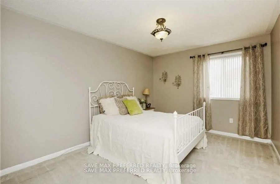 Photo 10 of 18 Mortimer Drive, Brampton, Fletcher's Meadow — HOMEH