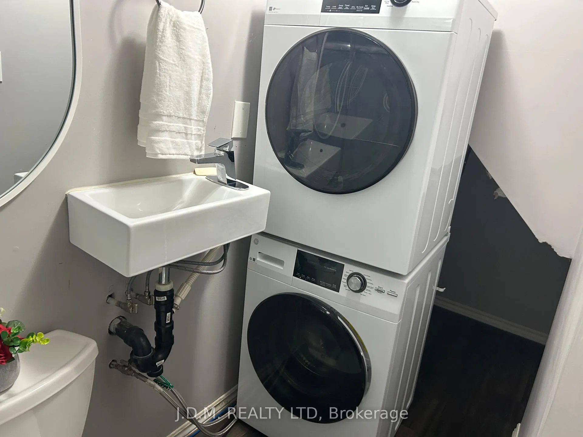 Photo 6 of Unit Bsmt, 104 Cartmel Drive, Markham, Milliken Mills East — HOMEH