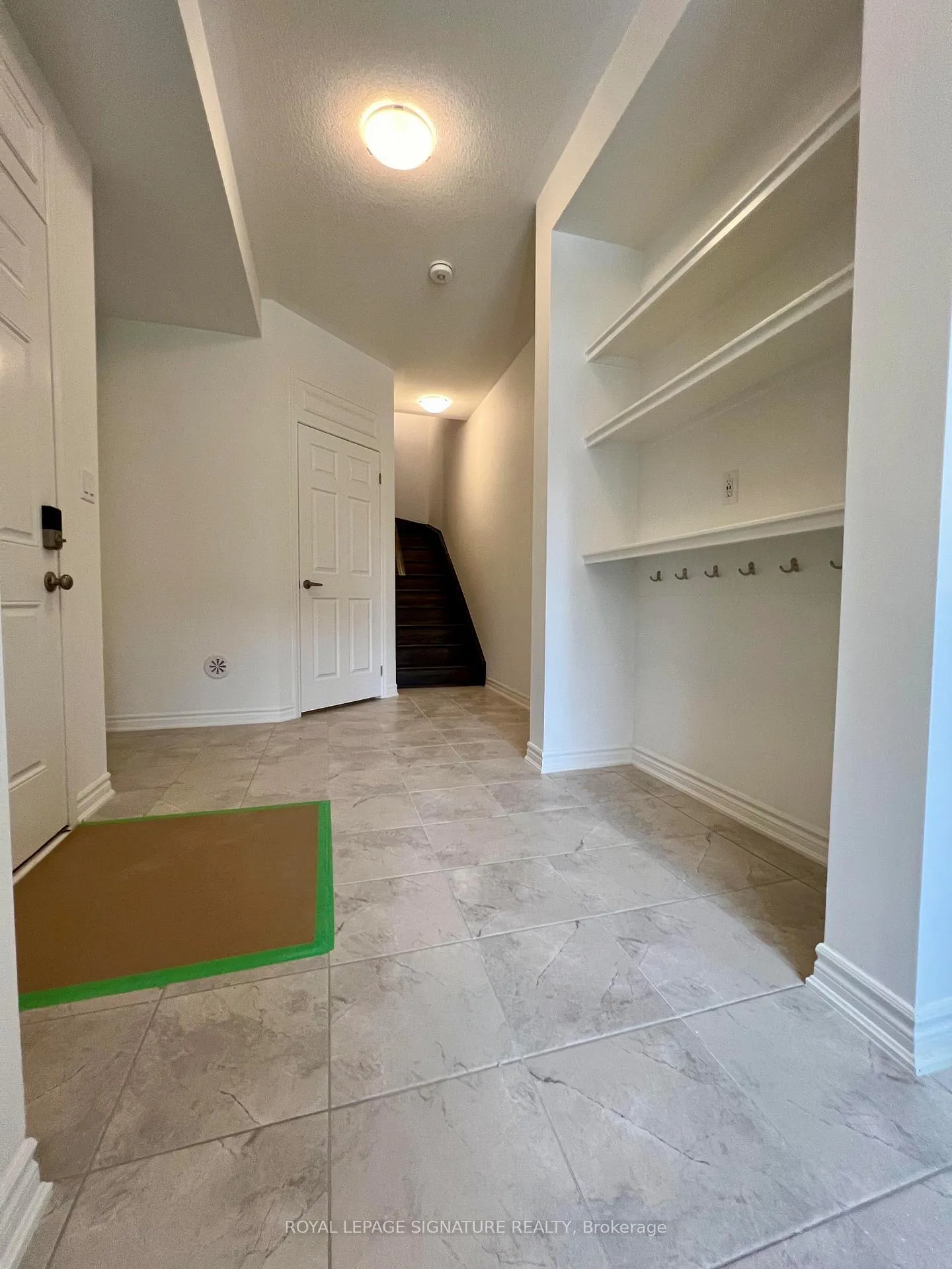 Photo 5 of 83 Keppel Circle, Brampton, Northwest Brampton — HOMEH
