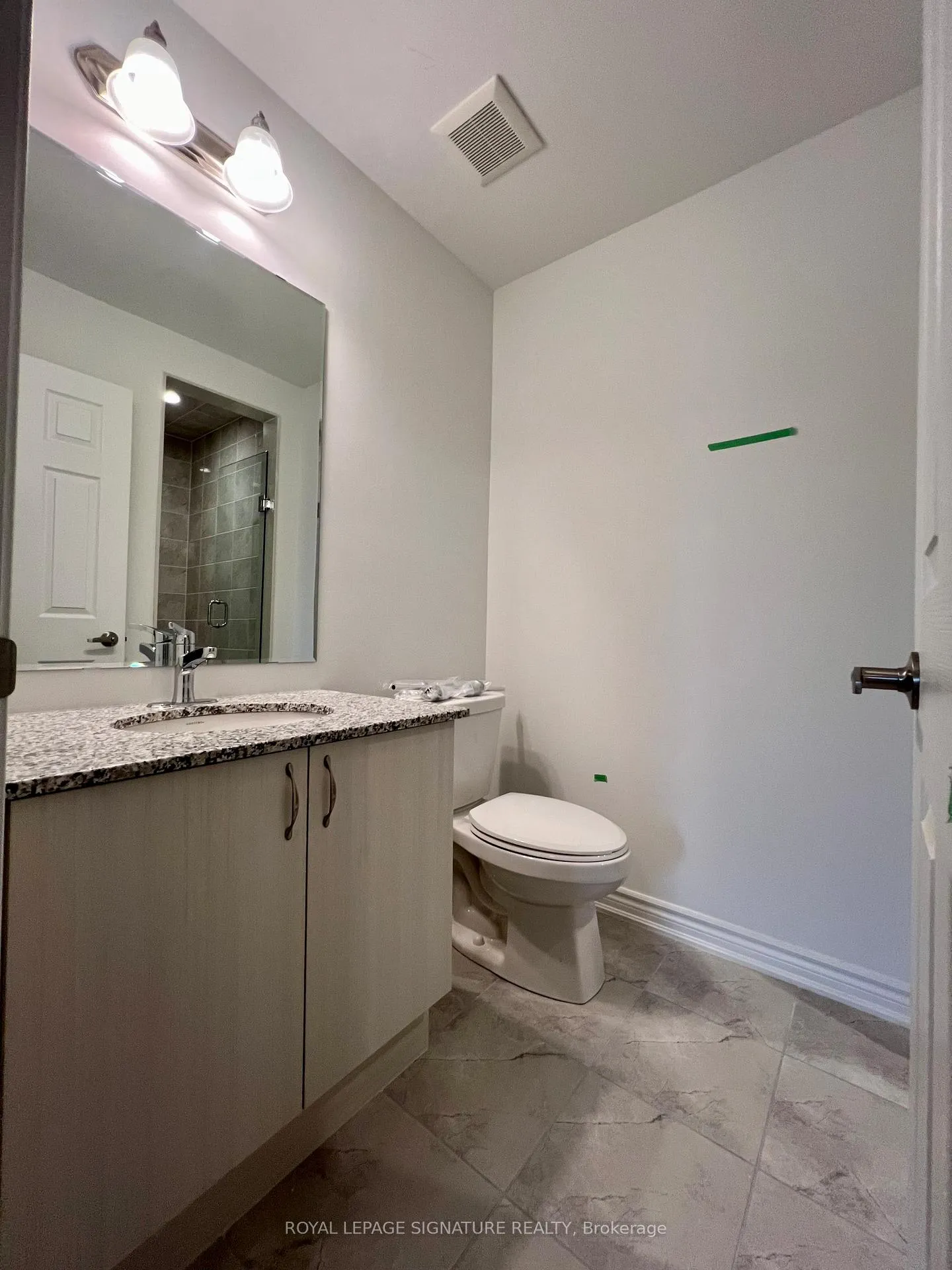 Photo 7 of 83 Keppel Circle, Brampton, Northwest Brampton — HOMEH