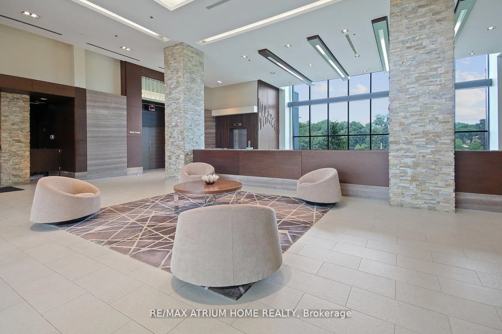 Photo 14 of Unit Ph09, 35 Brian Peck Crescent, Toronto, Thorncliffe Park — HOMEH