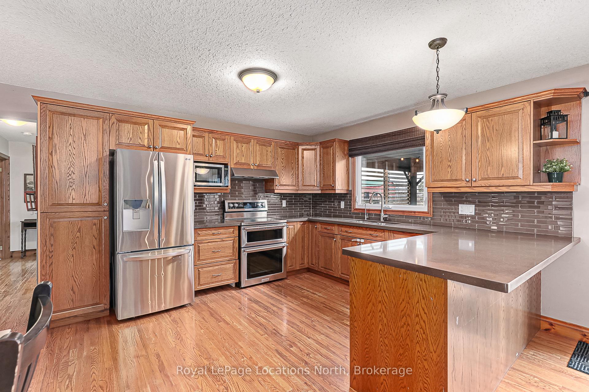 Photo 11 of 7286 36/37 Nottawasaga Side Road E, Clearview, Rural Clearview — HOMEH