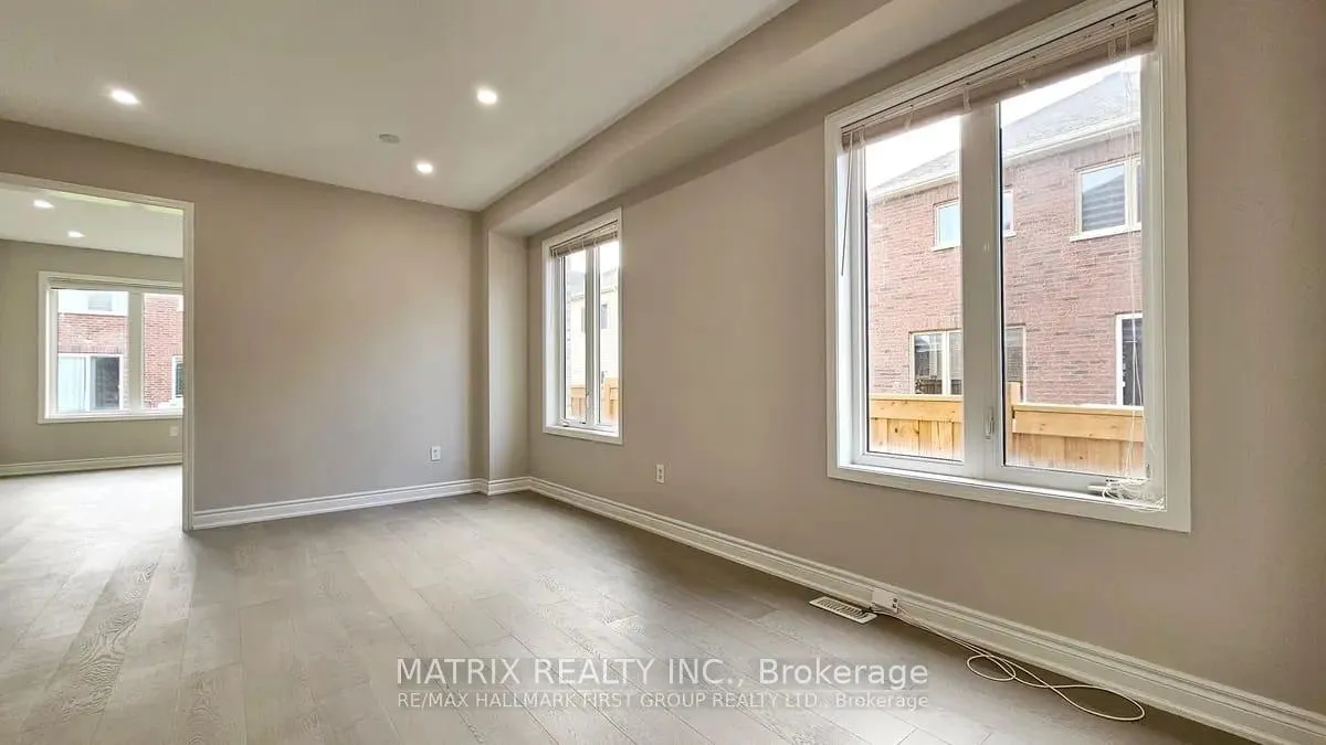 Photo 4 of 2517 Stallion Drive, Oshawa, Windfields — HOMEH