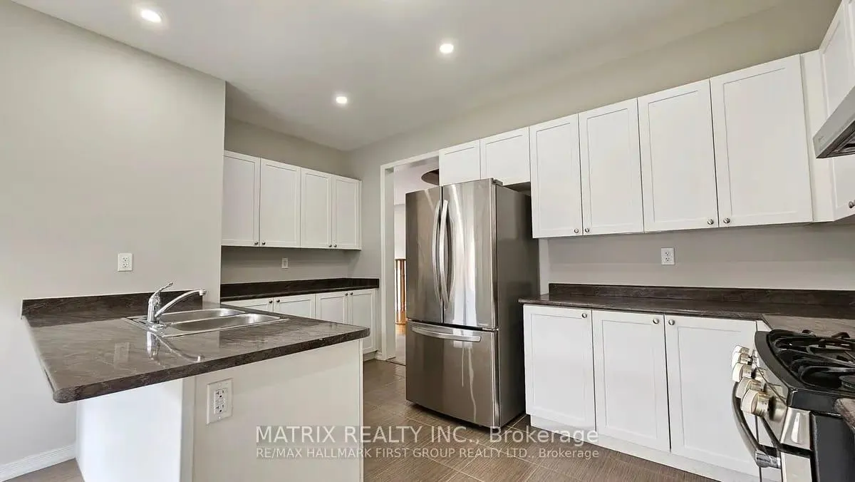 Photo 8 of 2517 Stallion Drive, Oshawa, Windfields — HOMEH
