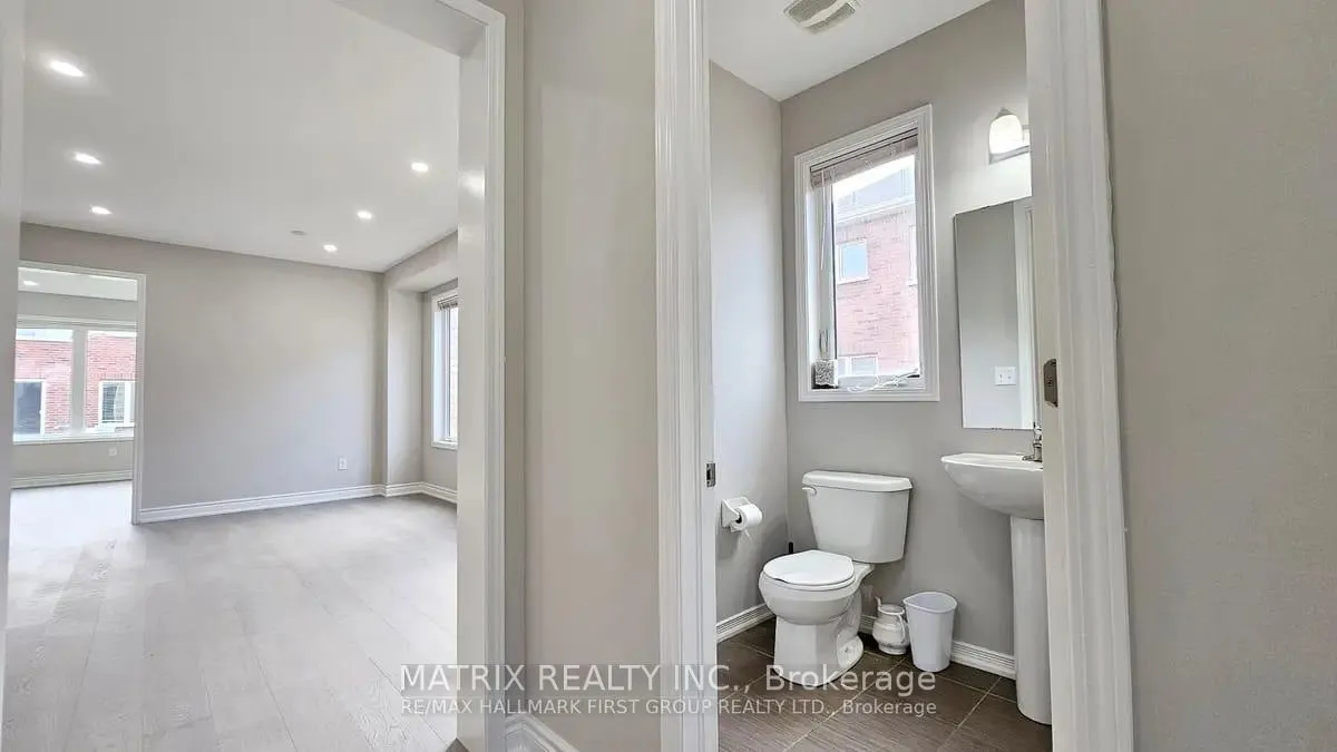 Photo 12 of 2517 Stallion Drive, Oshawa, Windfields — HOMEH