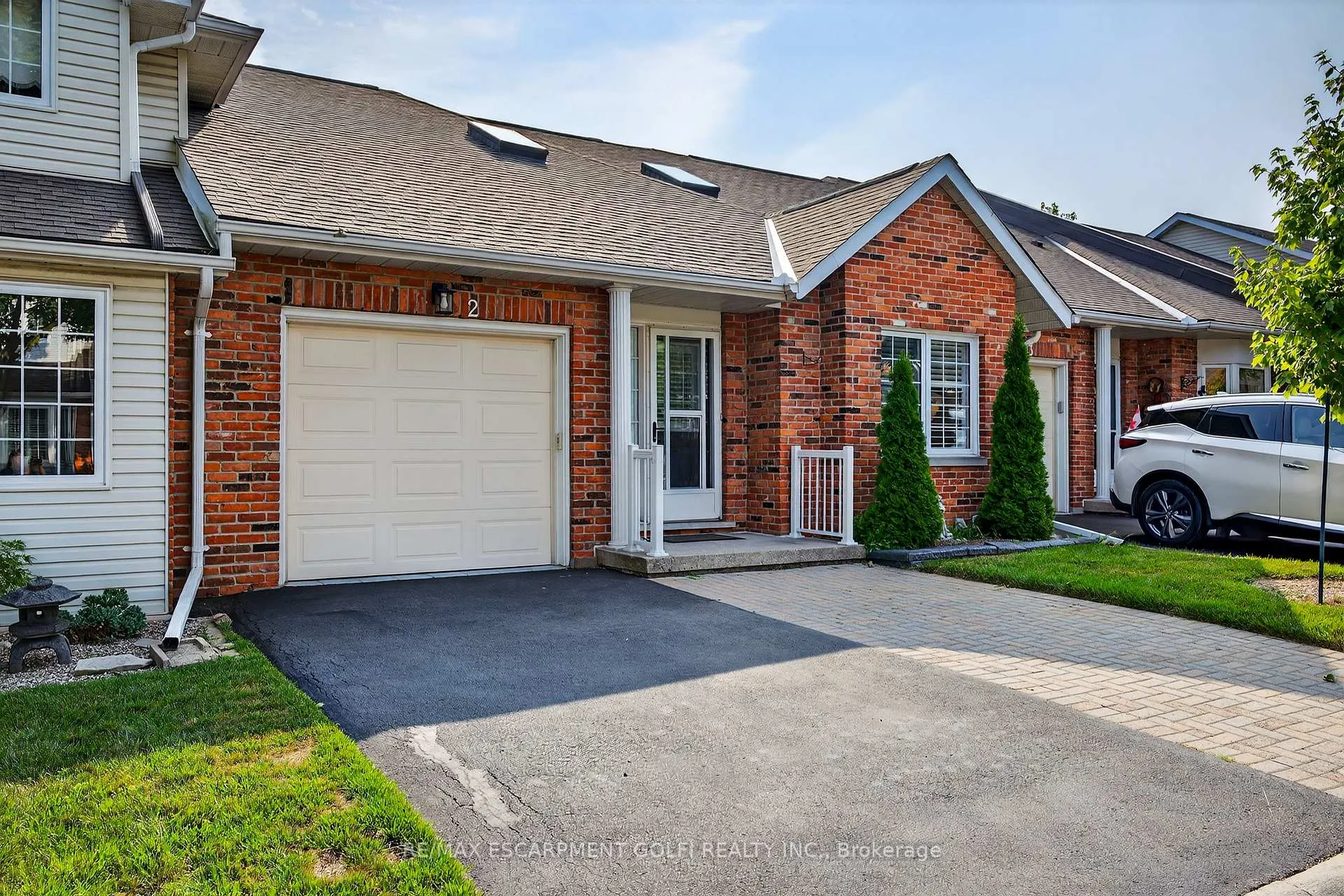 Photo 2 of Unit 2, 810 Golf Links Road, Hamilton, Ancaster — HOMEH