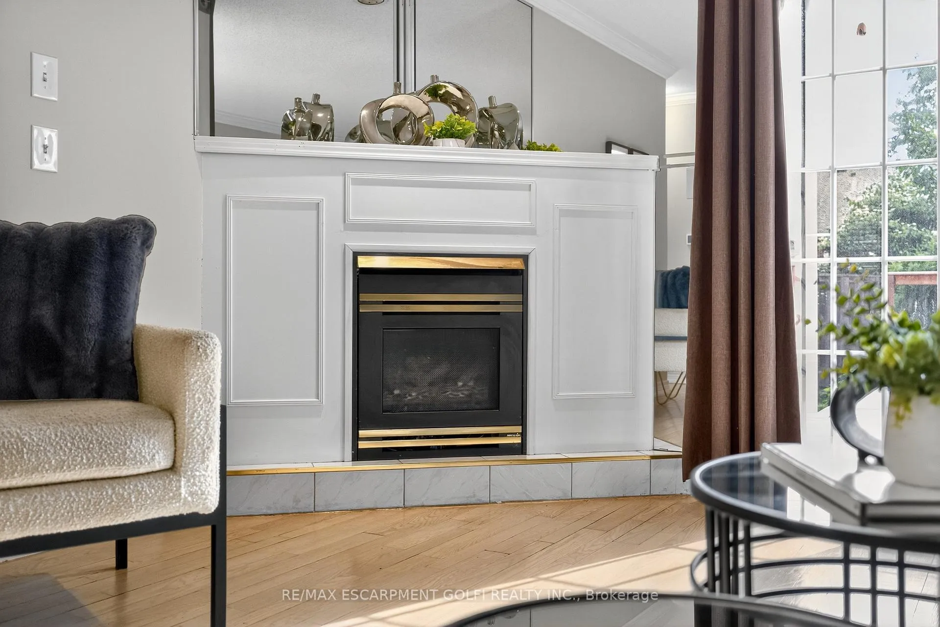 Photo 13 of Unit 2, 810 Golf Links Road, Hamilton, Ancaster — HOMEH